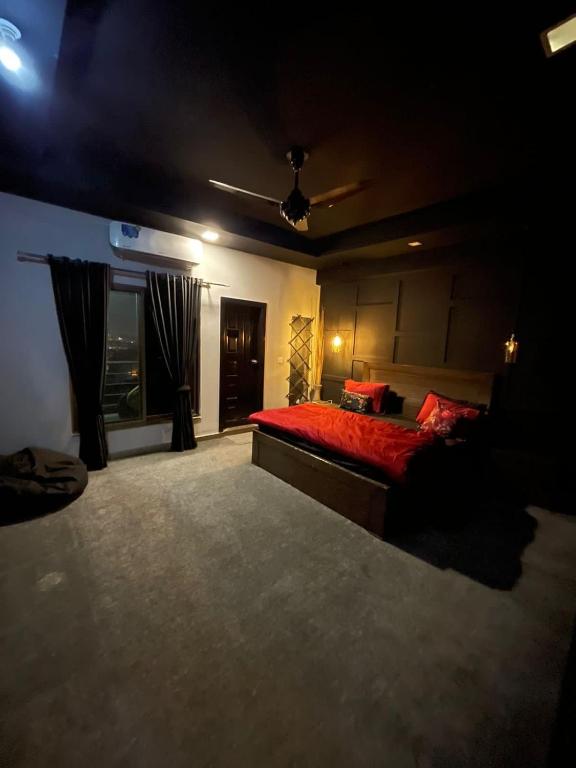 2 BHK Suite in E 11 with Living and kitchen, Islámábád