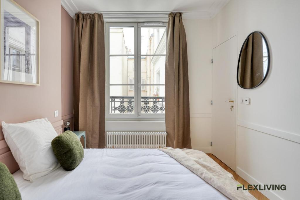 Bright 2-Bedroom Apartment 1 Living Room 2 Bedrooms 50 m Paris 9th - 3
