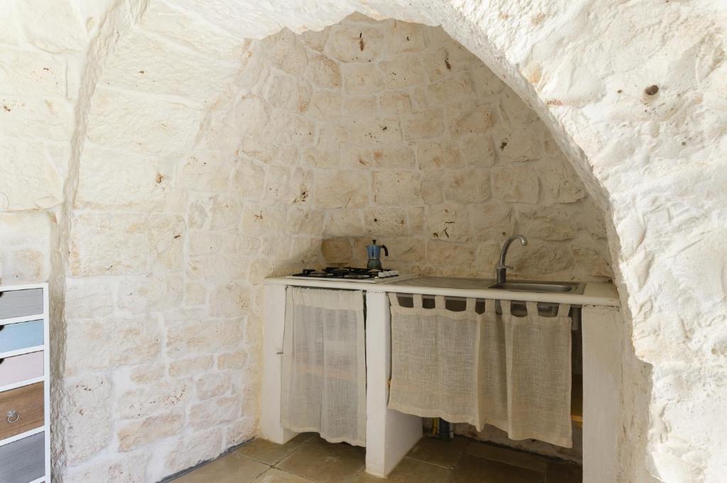 Trullo Mandorlo by Wonderful Italy - 5