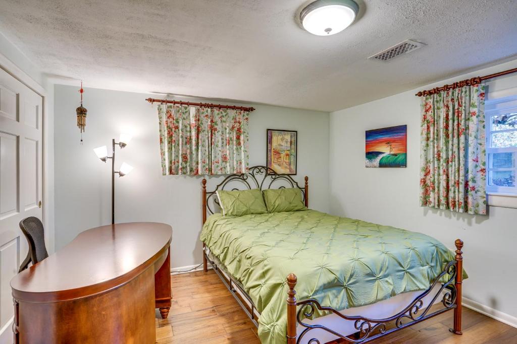 Fox Haven, Alexandria