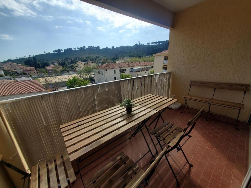 Grand T3 tout équipé au cœur du village - 1