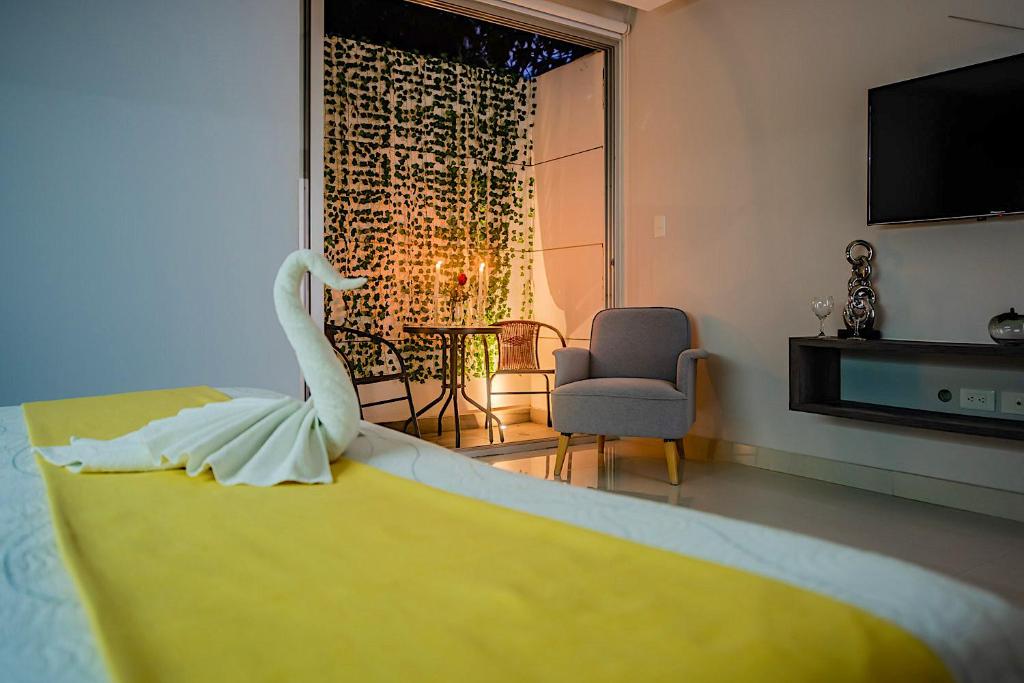 07DK52-Where the Sea Kisses the Sky! - 5