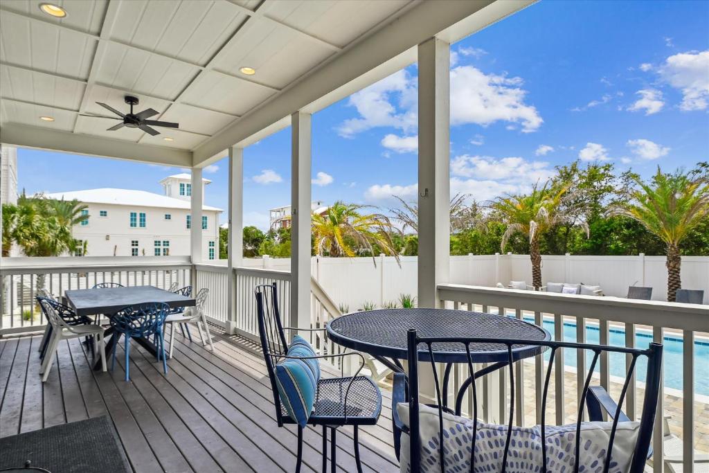 Ocean`s Eight by 30A Escapes, Seacrest