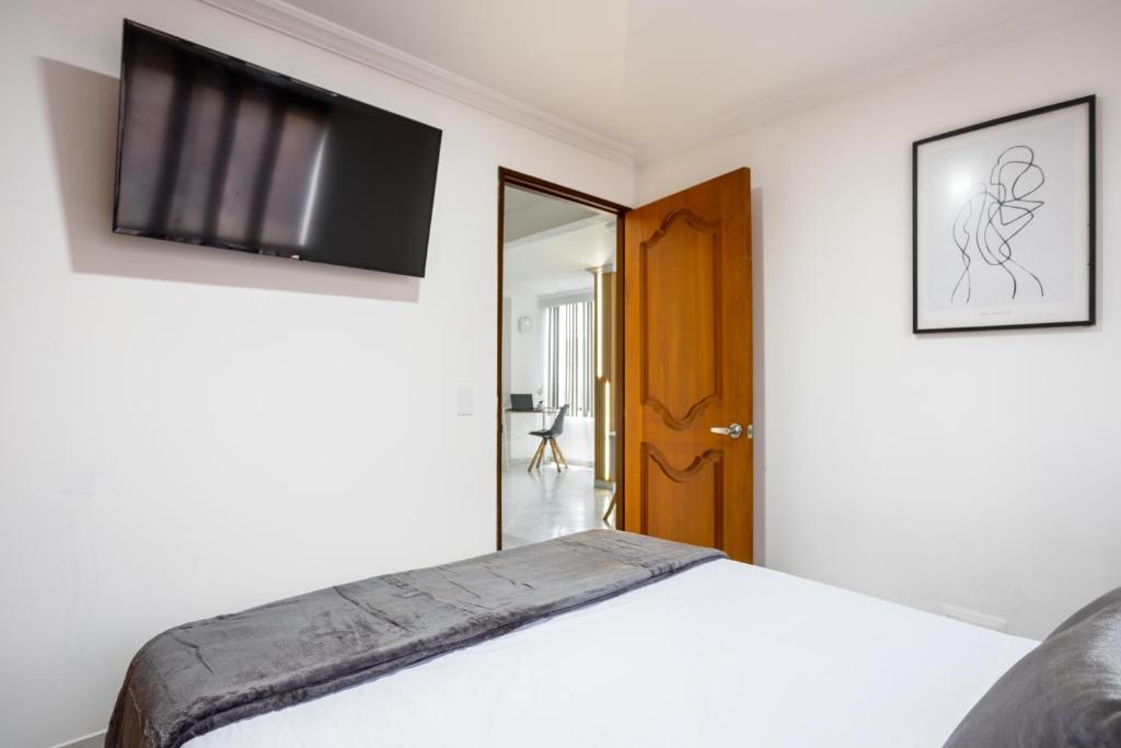 Parque de Envigado a 350 mts, 2bd, 500mb internet - 2