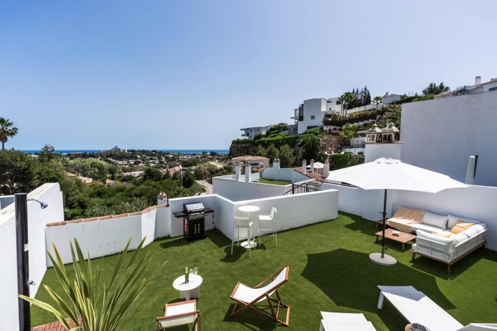 Luxury Penthouse With Sea View in Paraiso Pueblo - 2