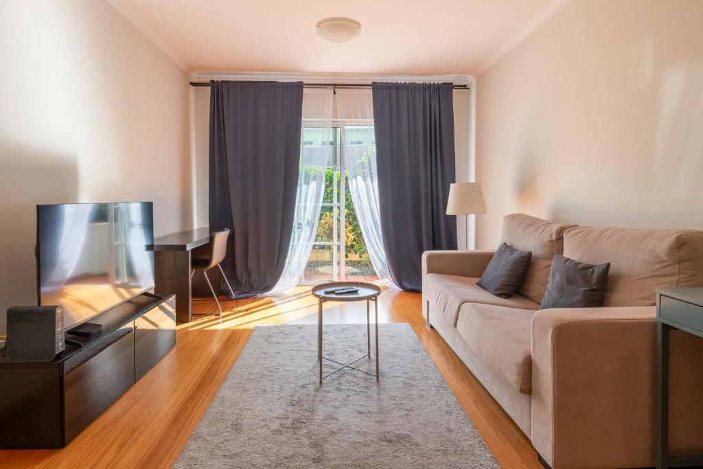 Unique Two-Patios - Stylish Stay by Pico Fortress, Funchal