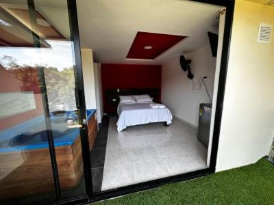 HABITACIÓN CON JACUZZI Plan pareja - 4