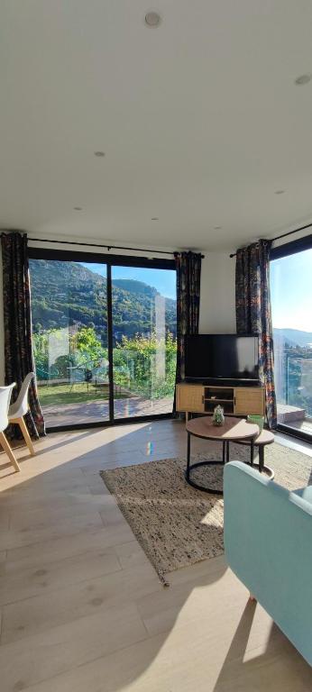 Exceptional sea view apartment, Monaco 15 min - 2