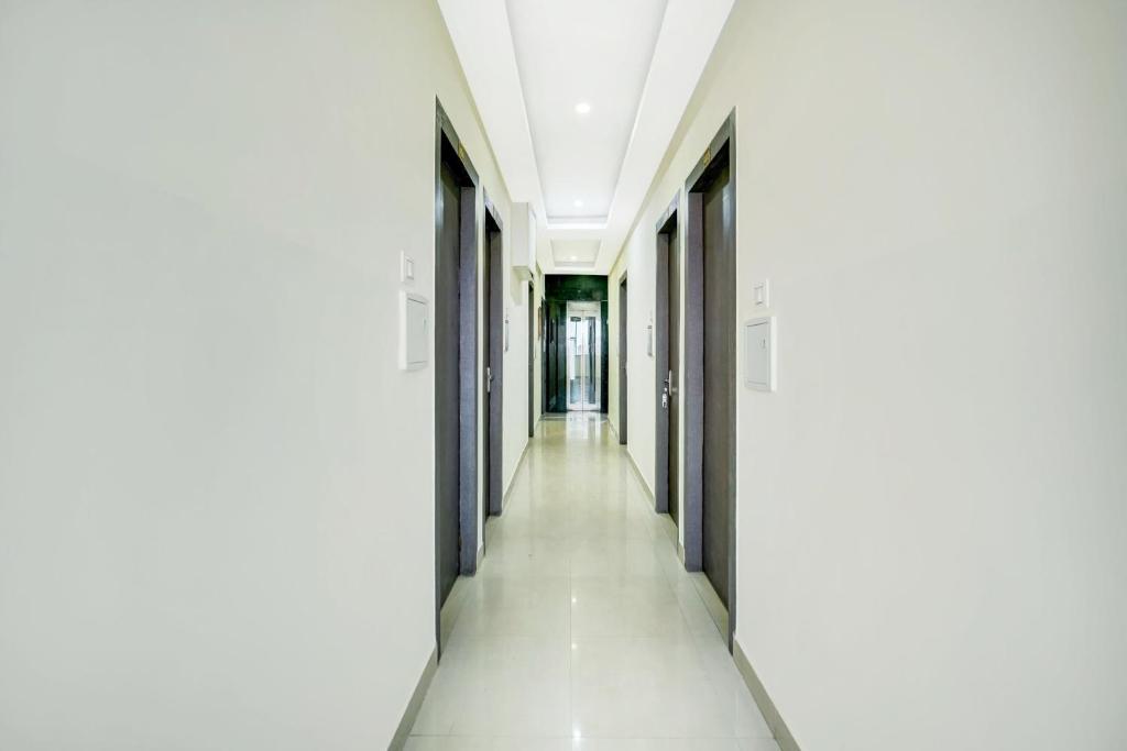 フロント・ロビー