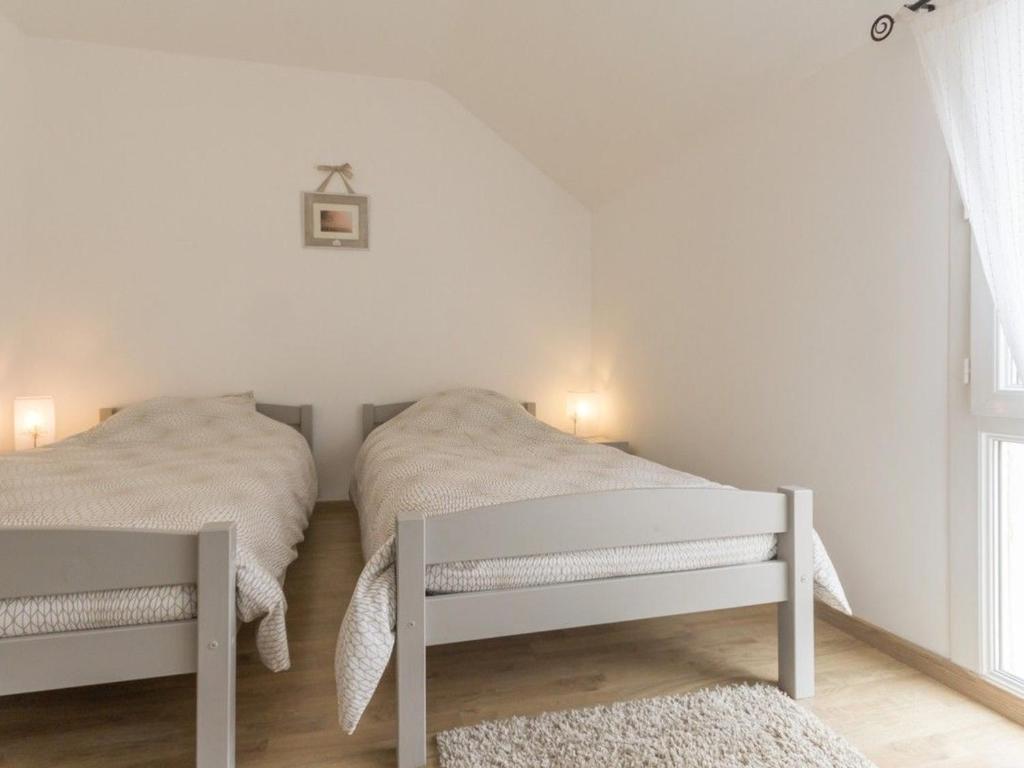 Gîte Confortable avec Jardin, Proche Mer et Ville, Équipé pour Familles, Vélo Inclus - 5
