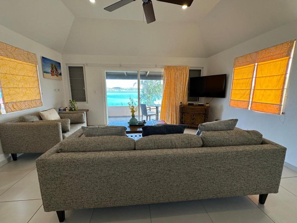 Breezes & Views, Saint Johnʼs