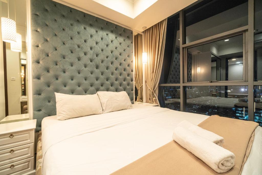 Luxury and pleasant 2BR Chianti Tower Mall Access, Jakarta
