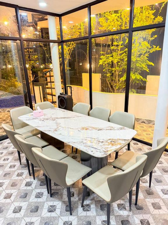 Moon Relax House មូនរីលែកហៅស៏, Phumĭ Bœ̆ng Trŭng