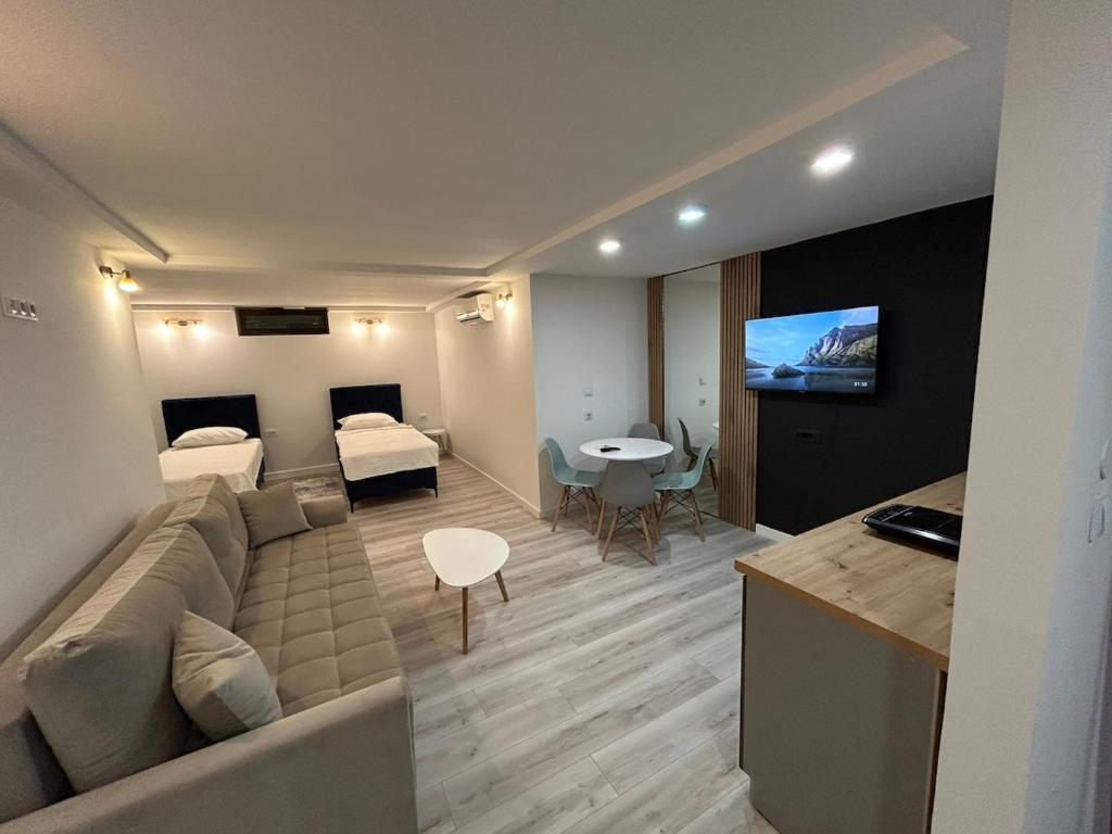 Studio apartment Bulevar - 2