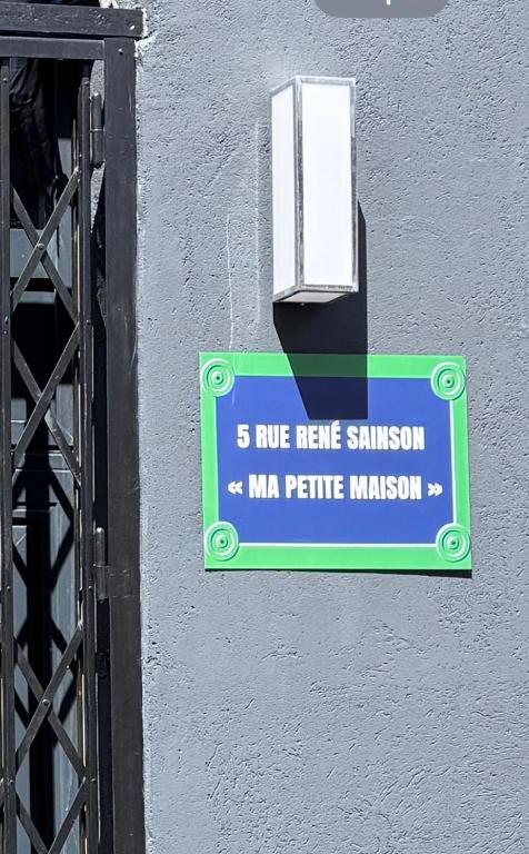 Une atypique et merveilleuse Petite maison en plein cœur de Nice, à proximité de la mer et des plages - 2