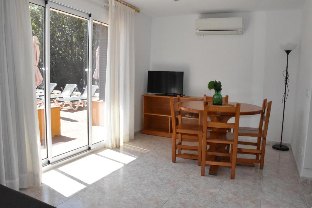 Apartamentos Les Palmeres 전경