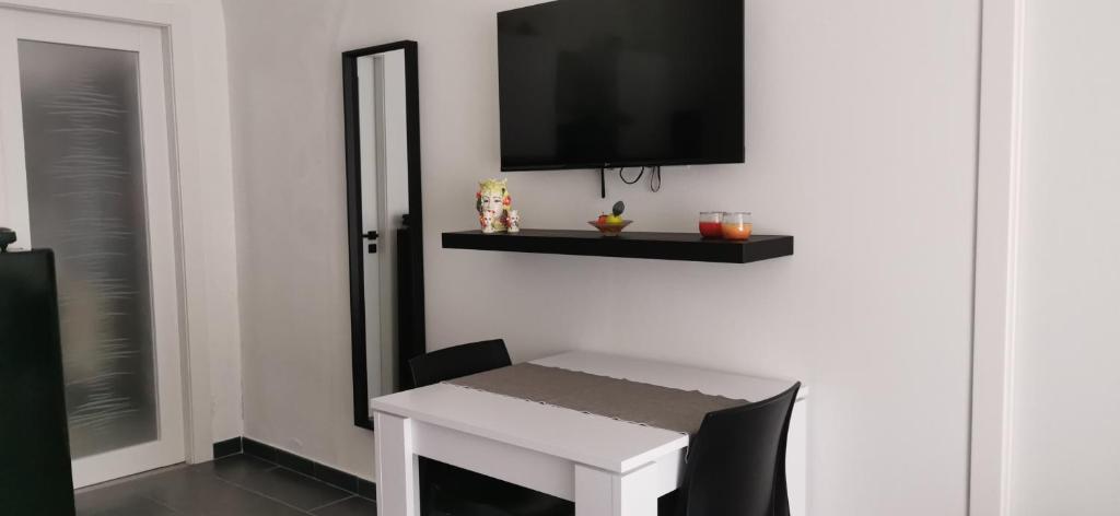 Grimaldi Houses - 5