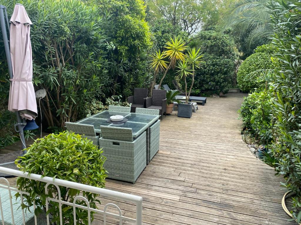 Stylish Cannes Apartment,only 60m to Sandy Beach, Privat 80m2 Garden, Central Location - 5