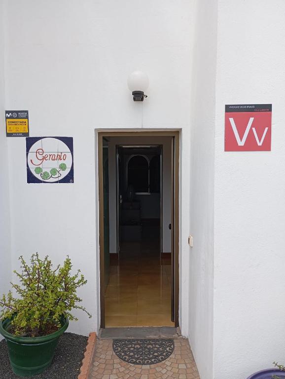 Geranio house, beachfront, pool, Corralejo - 3