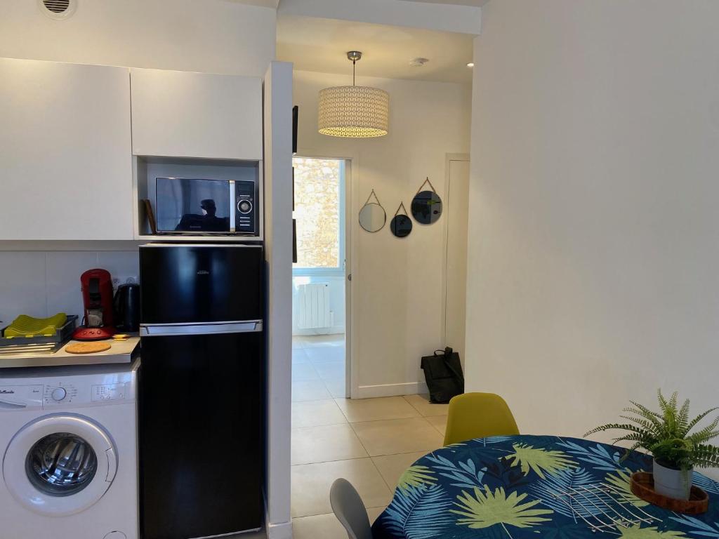 P3, 2 bedrooms, quiet, Montpellier city center - 3