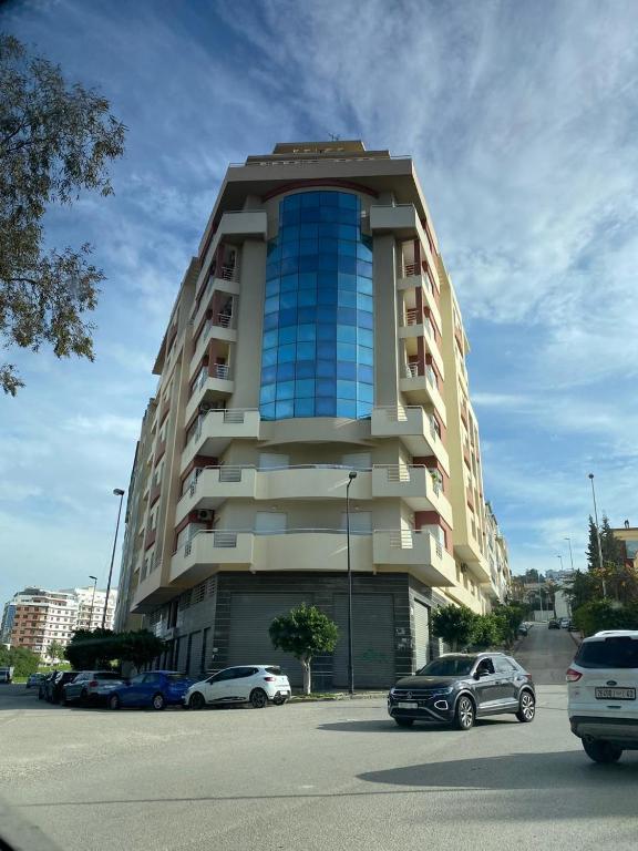 Residence Oussama, Near Hilton, Mall and restaurants, family only building, Tanger