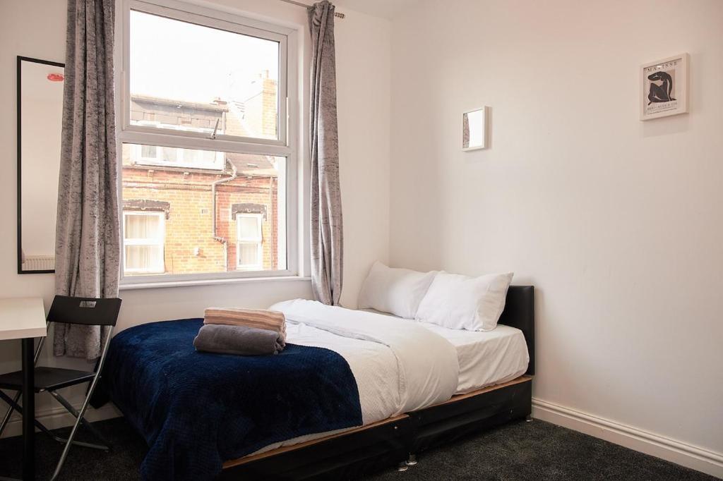 West Yorkshire Stay - Heart of Leeds, Roundhay