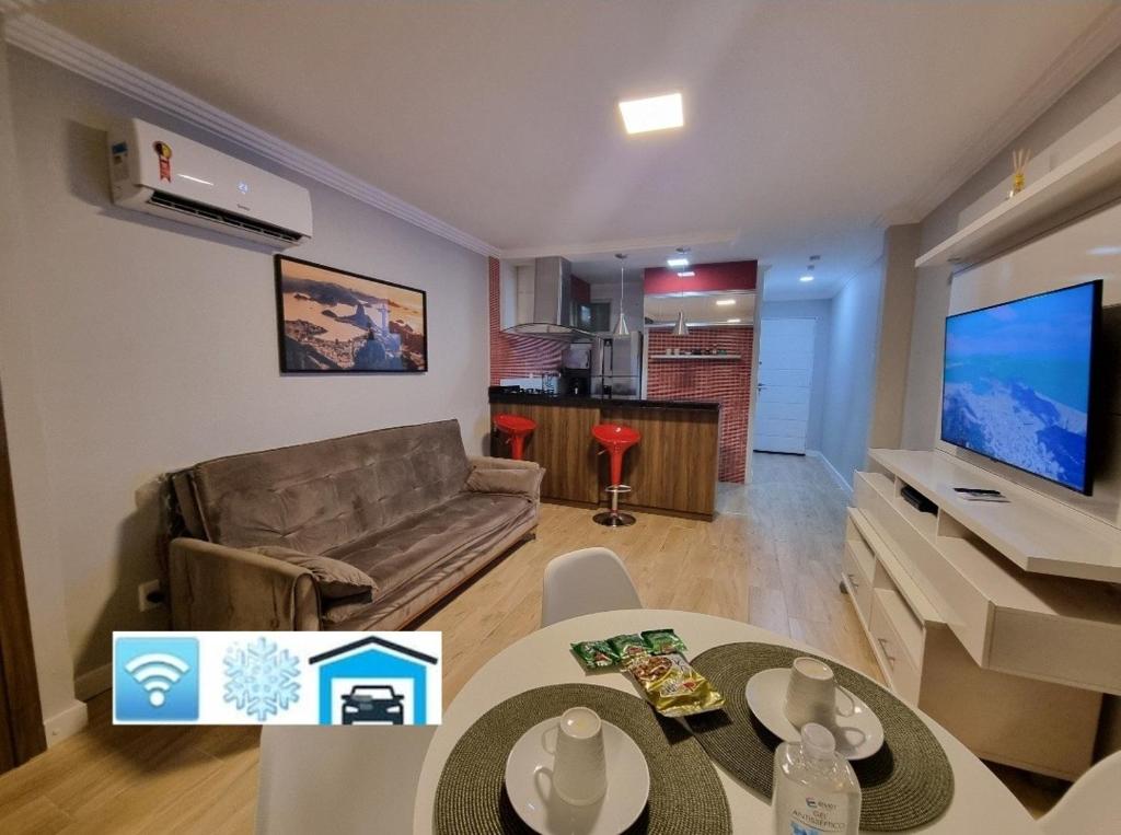 Posto 5 Copacabana Garage, Sea and Lagoon, Rio de Janeiro