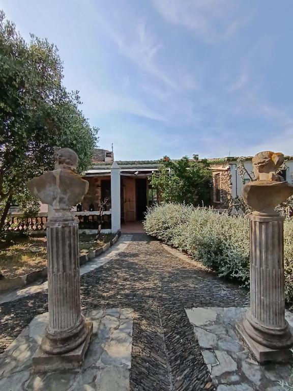 Isla Privada en Cadaqués de ensueño con 11 habitaciones dobles con baño privado y piscina - 2
