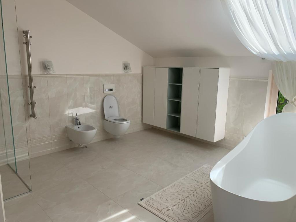 White Caravelle, Kravlja