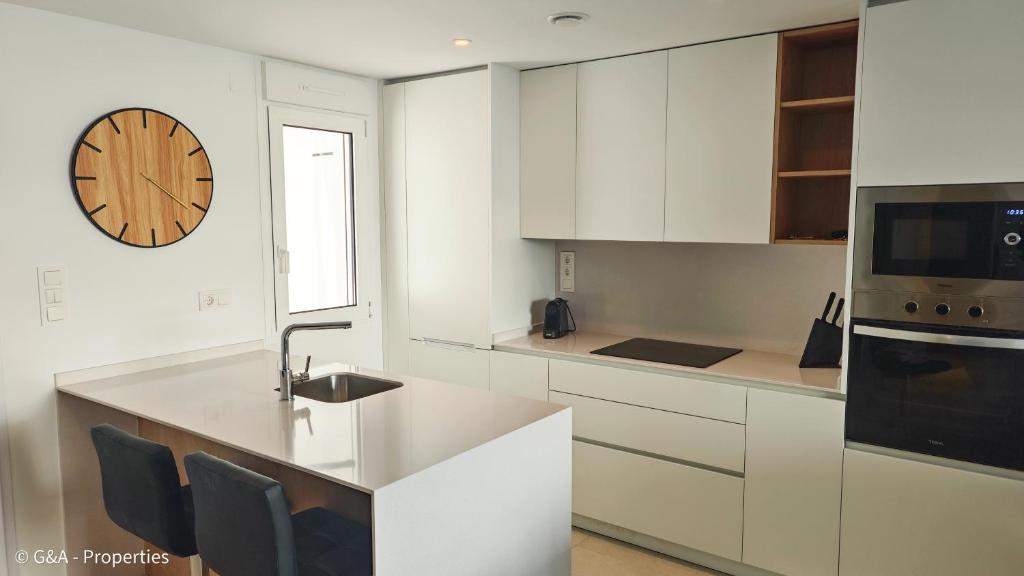 Modern 2Bedroom Apartment near the Beach - 3
