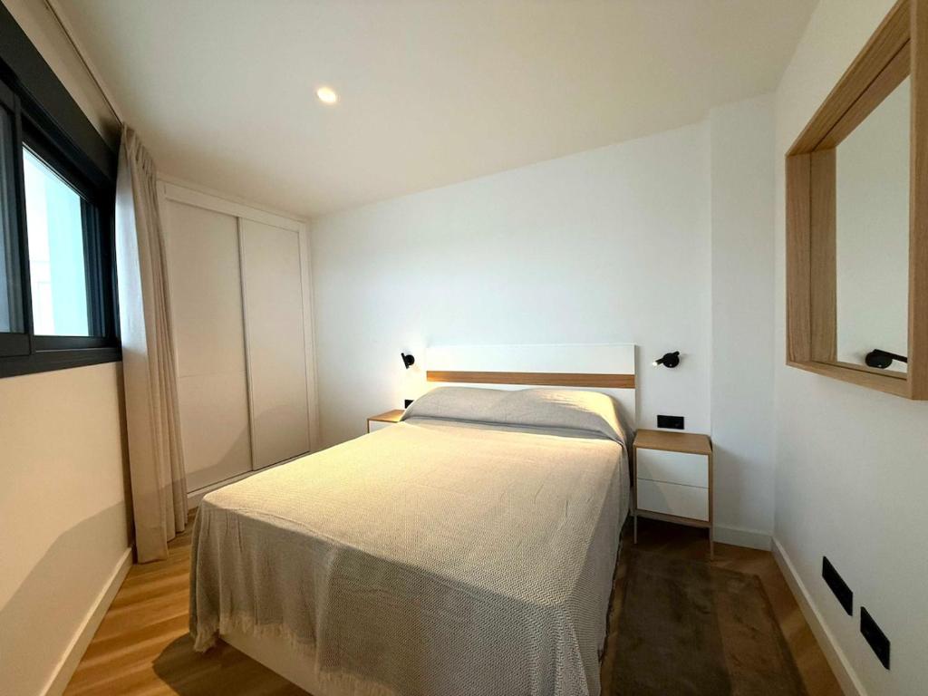 Luxury one bed apartment & pool - 3