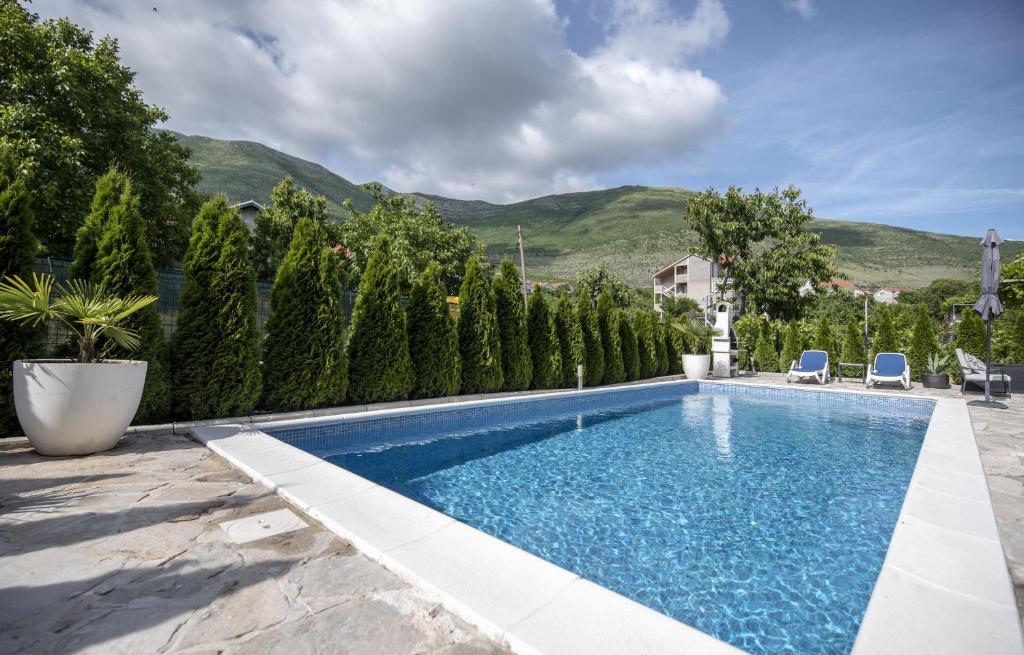 Azzurro Apartments with Swimming pool & Jacuzzi - 4