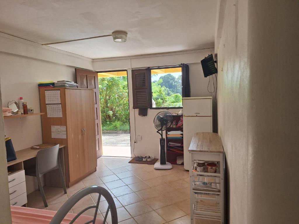 Sci LAKSHMI, Schœlcher