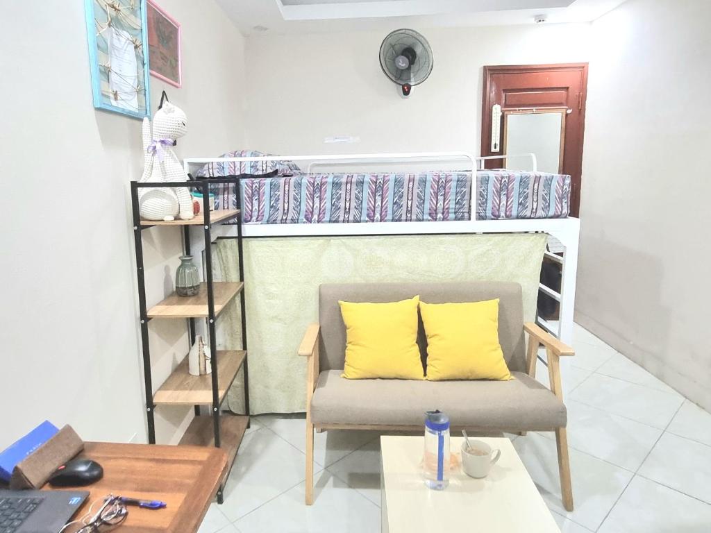 A tidy studio homestay, Hanoj