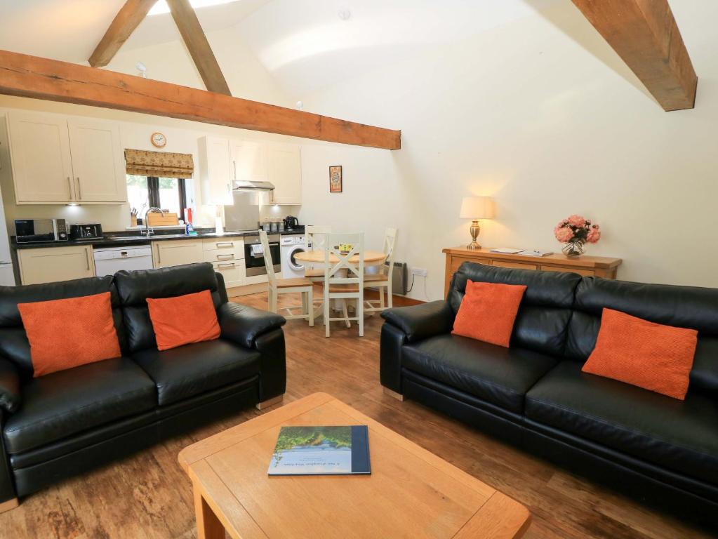 Rowdens Barn photo 2
