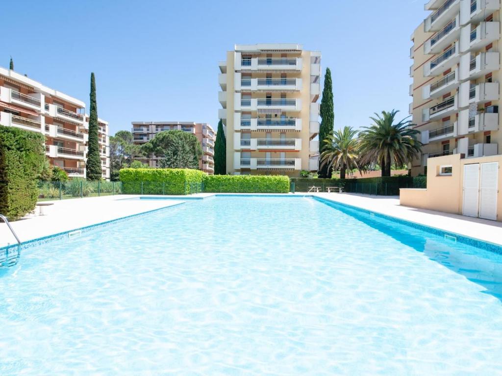 Appart 4 étoiles, piscine, parking, wifi - 4
