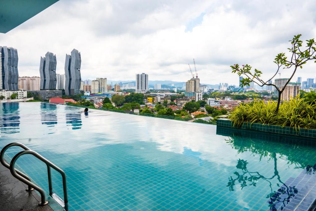 Entire Apartment in Kuala Lumpur, Infinity Pool!!, Kuala Lumpur
