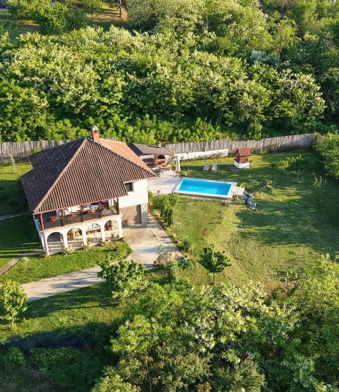 Dunavski konaci, Brestovik