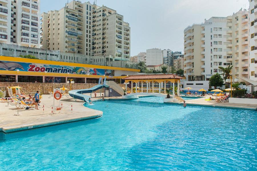 Rocha OceanShore by Encantos do Algarve - 706, Portimão