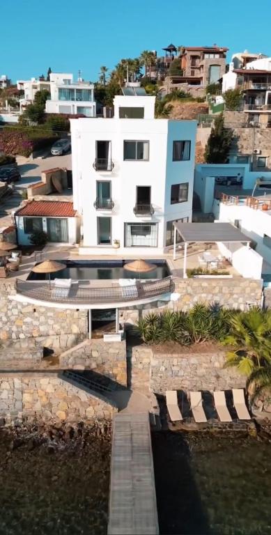 Denize Sıfır Eşsiz, Bodrum