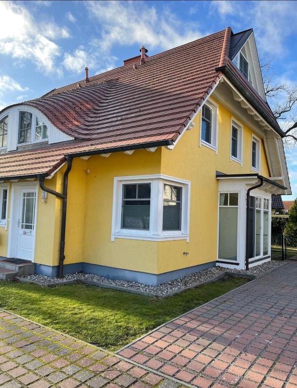 STRANDROSE - 300m zum Strand, Zingst