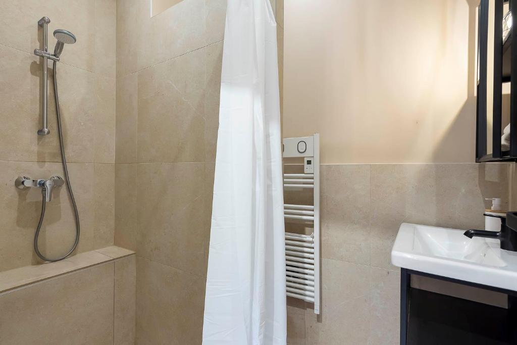 Loft Spacieux pour 10 personnes avec Terrasse - 3