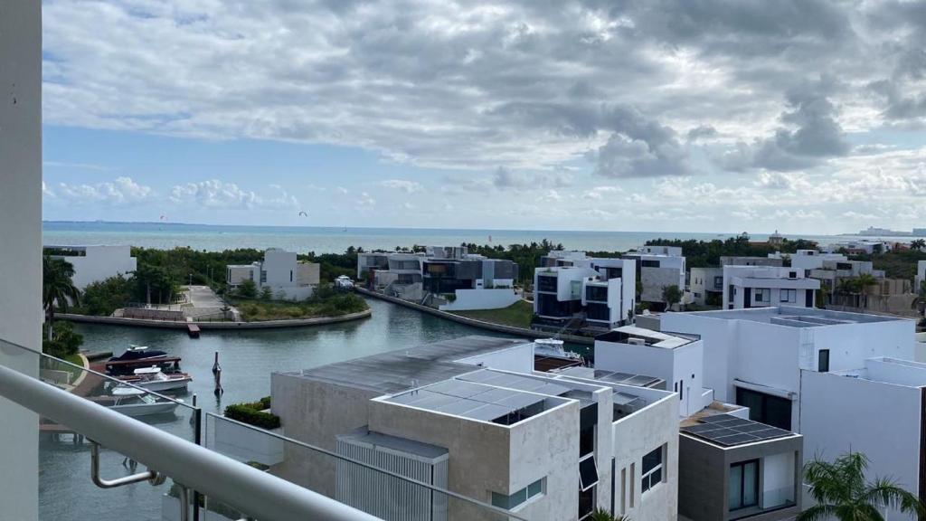3BR Apt in Puerto Cancun with Rooftop/Beach access - 5