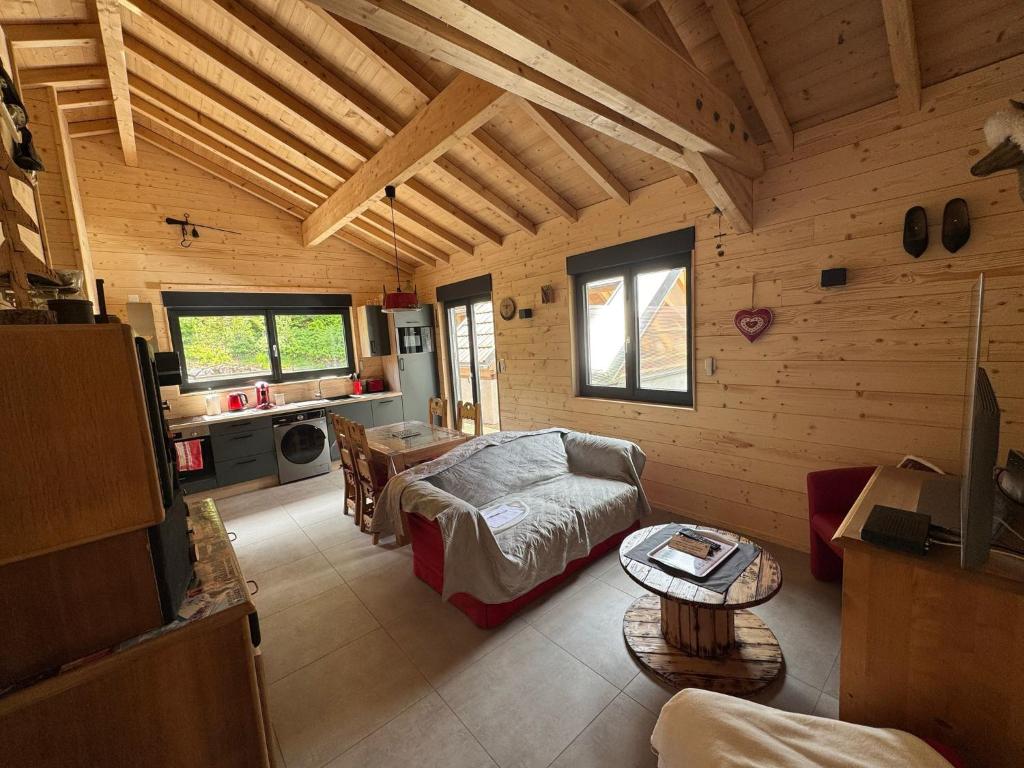 Chalet du saut de la bourrique, plain-pied, SPA couvert, terrain clôturé - 2