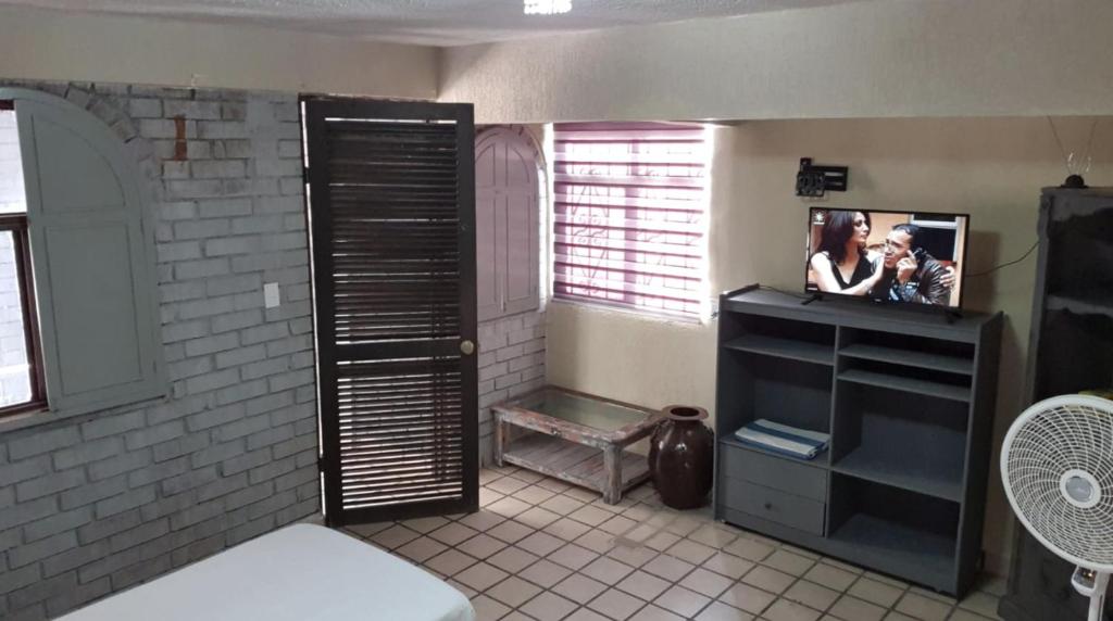 Torreón 2 - Habitación cerca del aeropuerto con alberca, Torreón