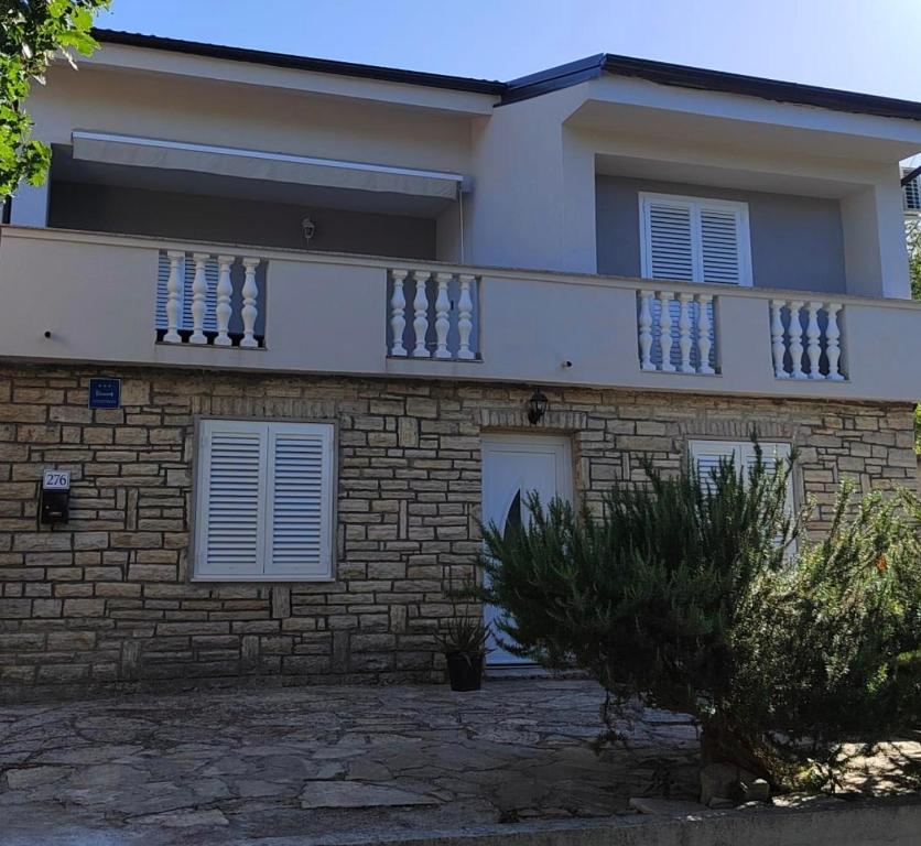 Apartmani Val, Donji Karin