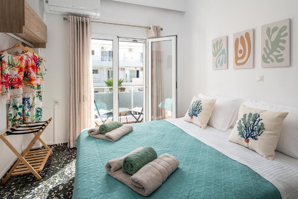 Wave 1 min walk to beach Near Kos Center, Kos