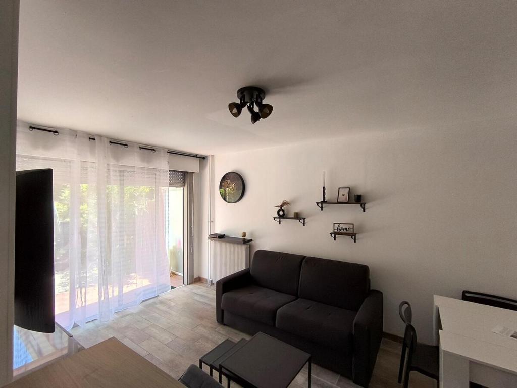 Home2Sea - Piscine, Jardin, studio cabine, 1 canapé lit convertible 2 ADULTES, 1 lit superposé triple 3 ENFANTS ou ADOS - 5