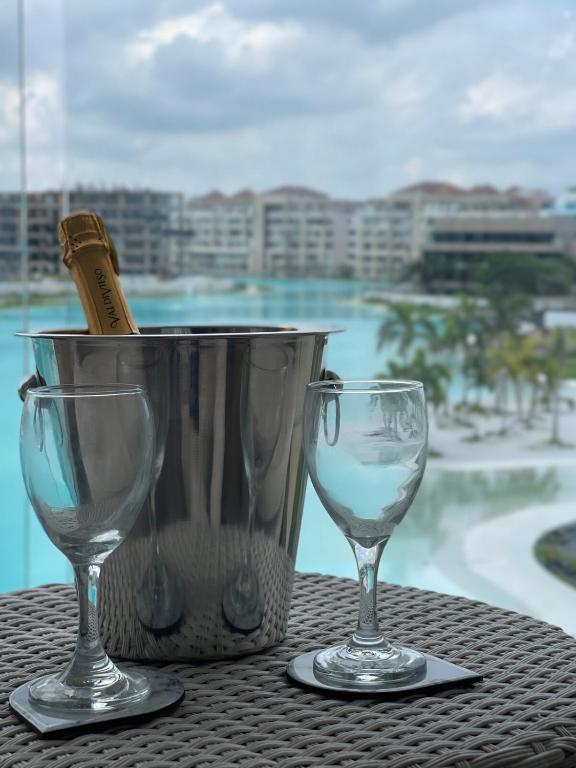 Escape to Baia Kristal with Incredible Views - 1