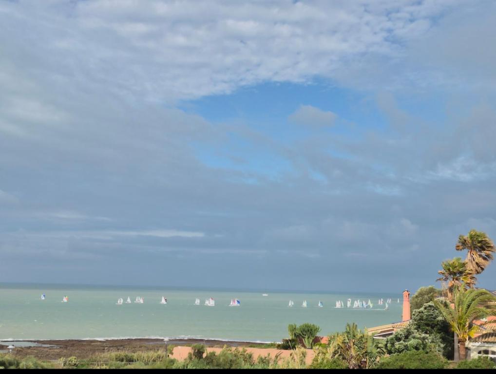 Santa Catalina primera línea de mar con vistas a Cádiz - 3